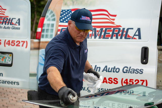 Glass America of Huntsville - Auto Glass Repair & Windshield Replacement photo 3