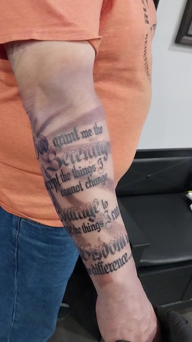 Golden Anchor Tattoo photo 3
