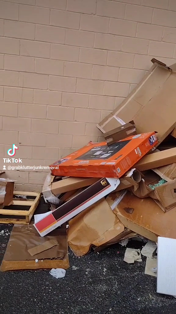 Grab Klutter Junk Removal photo 3