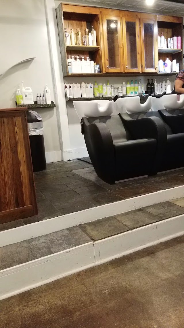 Halo Salon & Spa photo 3