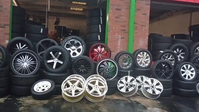 HERNANDEZ TIRES SHOP photo 2