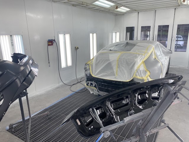 Heyward Allen Collision Center photo 4