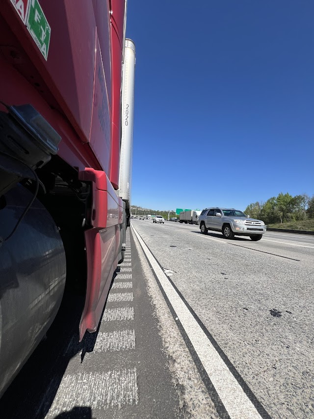 Highway Diesel Roadside photo 2