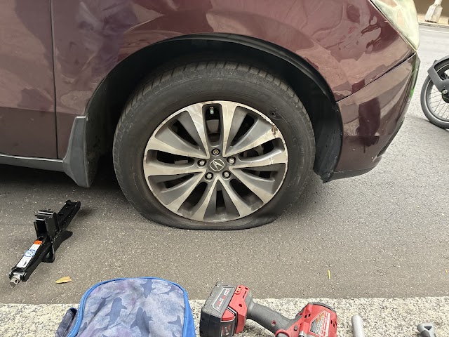 Highway Urgency Response Team, LLC - Roadside Assistance Flat tire Change & Dead Battery Jumpstart photo 2