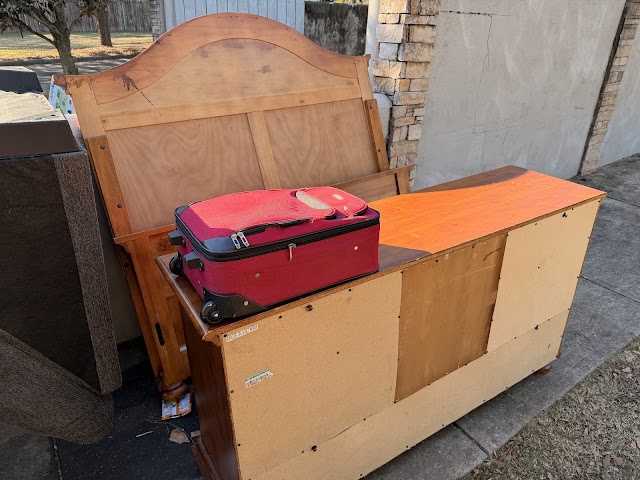 Home Run Junk Removal photo 4