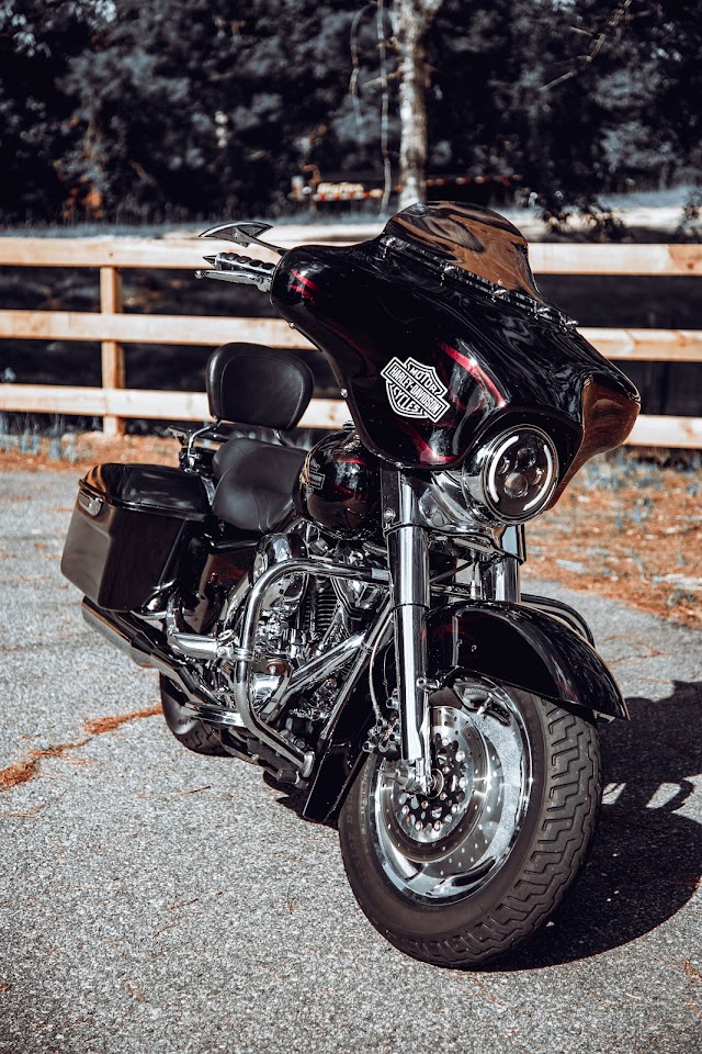 Hooligan's Customs