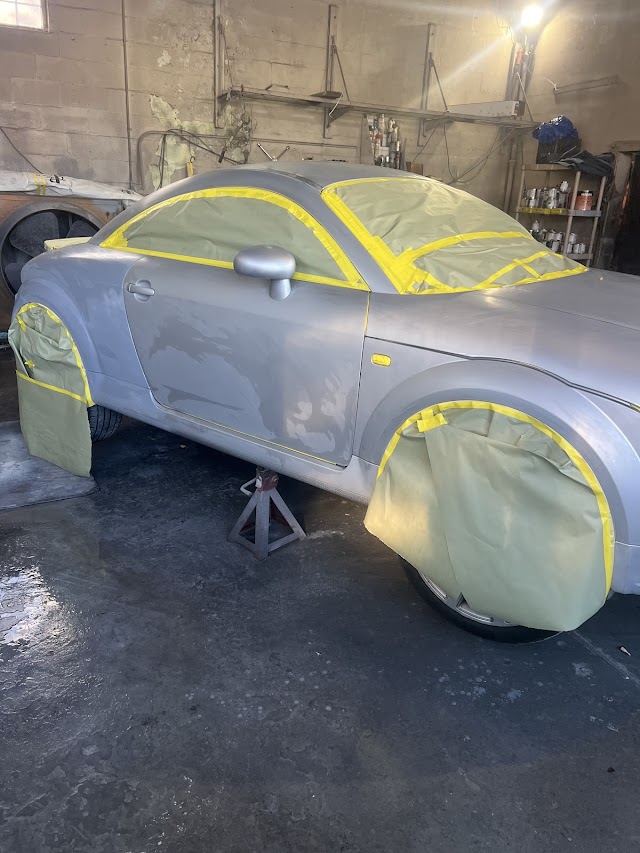 Howard's Body & Paint Shop photo 1