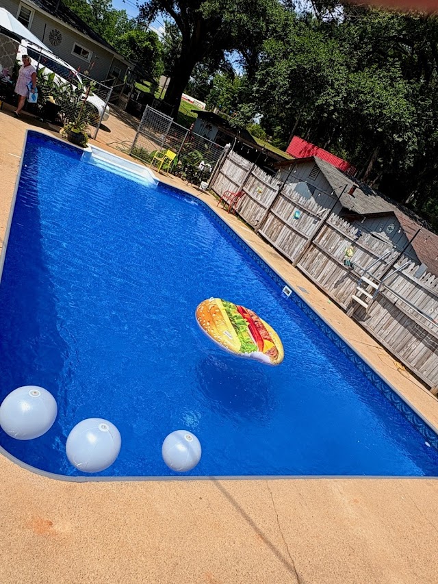 Howorth Pools Inc . photo 2