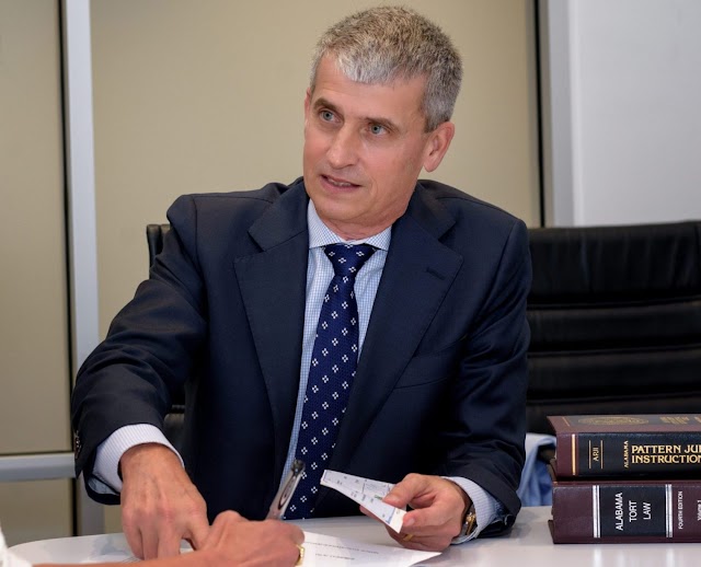 Immigration Lawyer | Alien Attorney photo 2