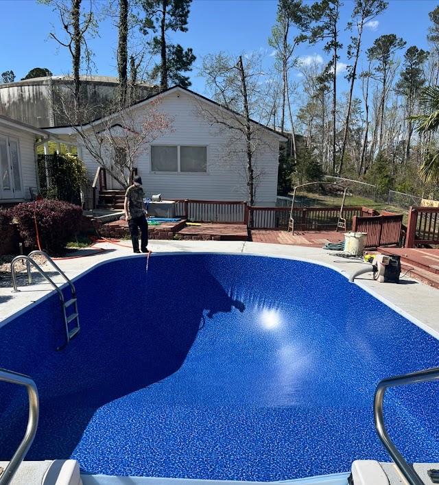 Into the Blue Pool and Spa photo 2