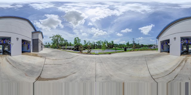 IQ Car Wash photo 2