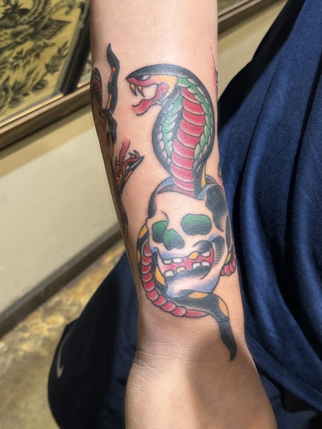 Iron Rose Tattoo photo 3