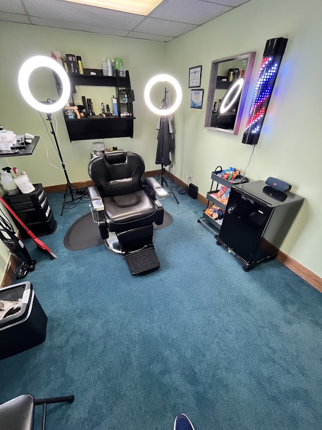 Jay Cuts Barber Lounge LLC photo 2