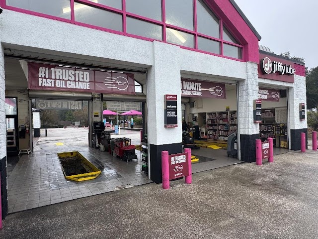 Jiffy Lube Oil Change photo 1