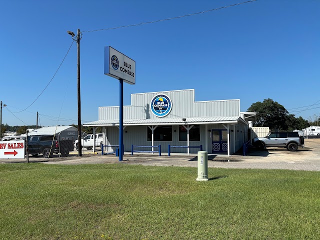 Johnny's RV Discount Dealership Center Parts & Service Department photo 3