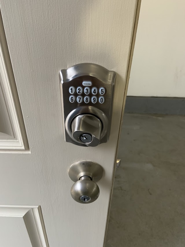 KeyMe Locksmiths photo 4