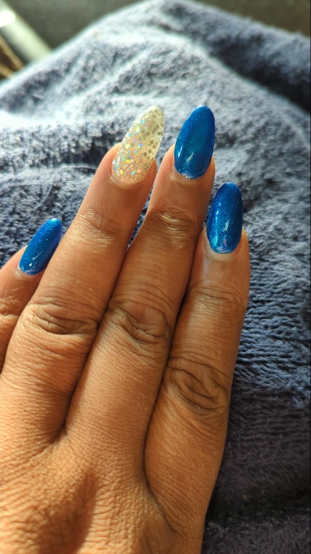 L T Nails photo 3