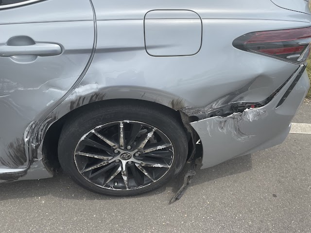 Landmark Collision Center