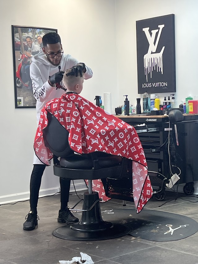 Latino Gang Barber Shop LLC photo 4