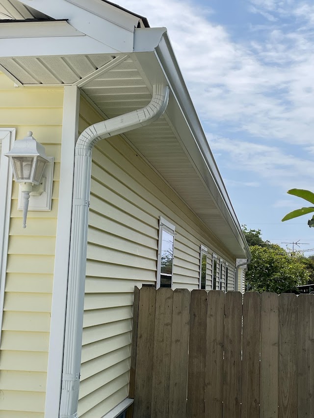 LeafFilter Gutter Installation & Guards photo 4