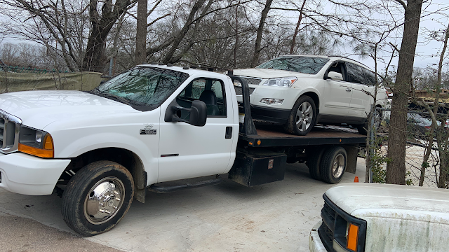 Leo's Towing