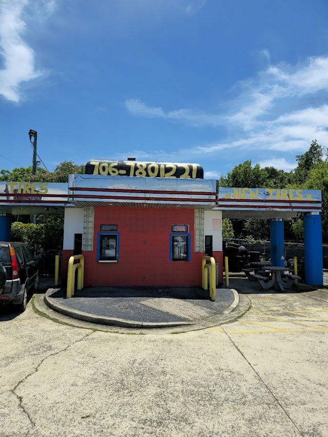 Los Amigos Tire Shop photo 3