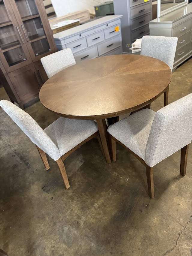 LS Flooring & More, Liquidation photo 3