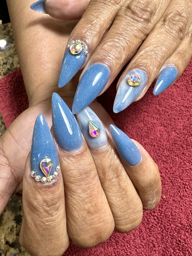 LT Nails & Spa