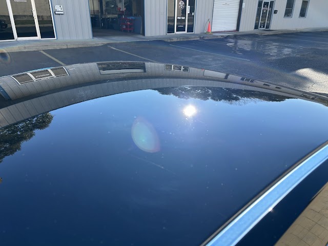Lucid Auto Salon photo 2