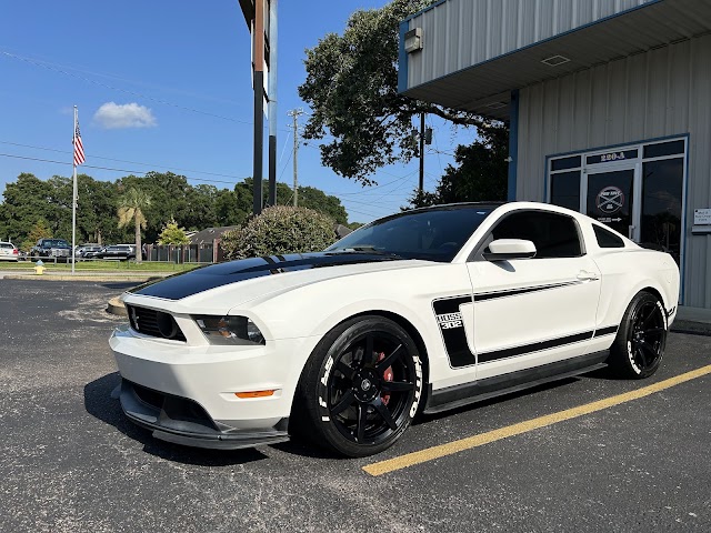 Lucid Auto Salon photo 3