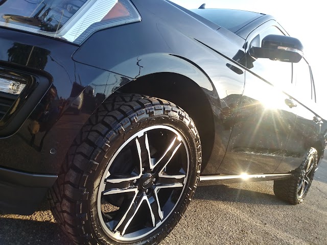 Lucid Auto Salon photo 4