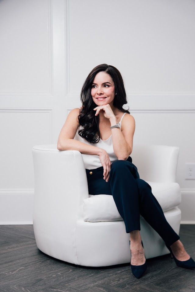 Lugo Plastic Surgery - Liana M Lugo MD photo 1