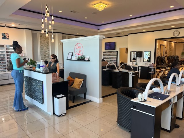 Lux Nails And Spa