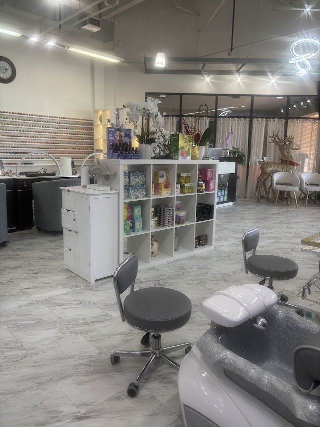 Lux Nails & Spa photo 4