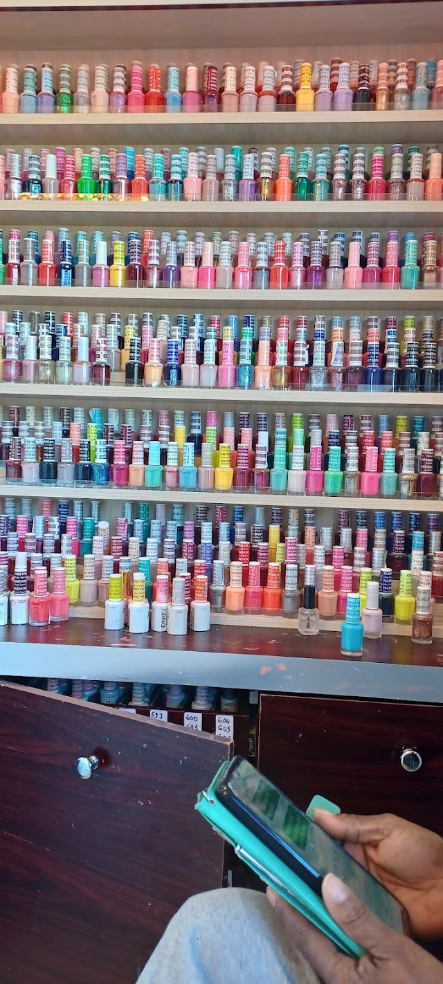 Luxury Nails photo 4