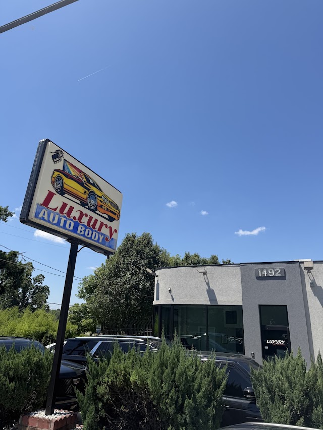 Luxxury Auto Body photo 2