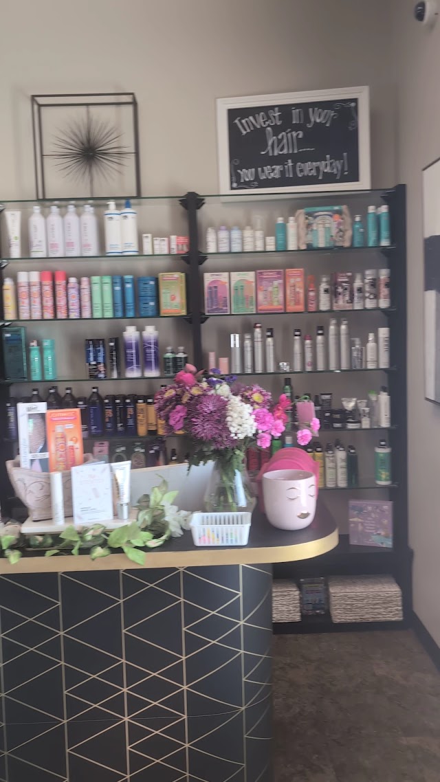 LV Salon & Beauty Bar photo 3