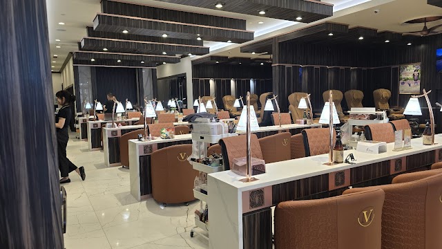 M. Vince' Nail Spa photo 4