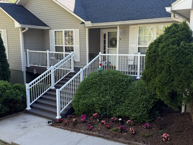 Macon Decks photo 1