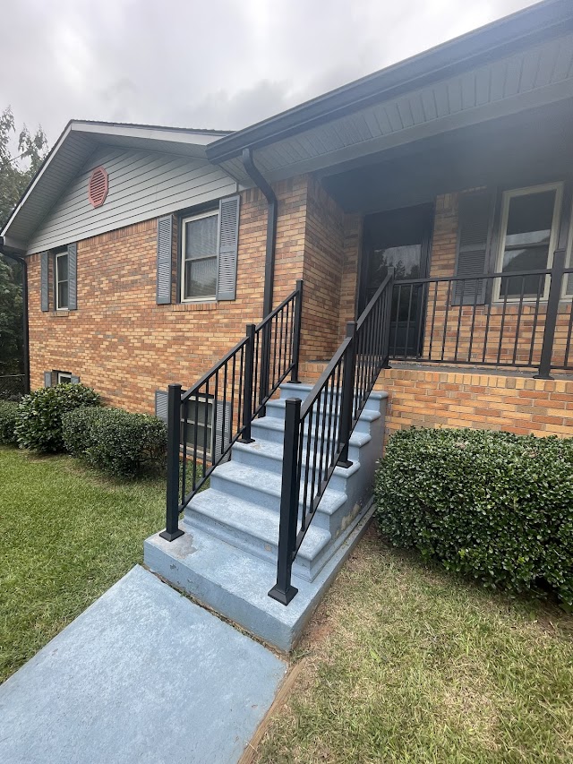 Maendel Fence & Deck photo 3