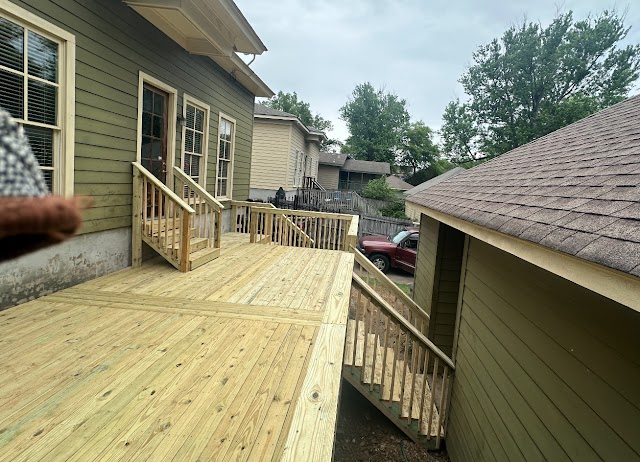 Midsouth Fence and Deck Contractors serving MidSouth homeowners for their Trex & wood decking needs.