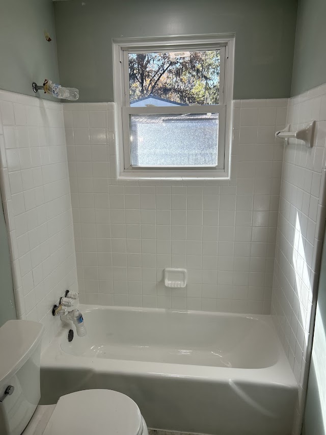 Mike's Bathtub and Tile Refinishing Co. photo 2