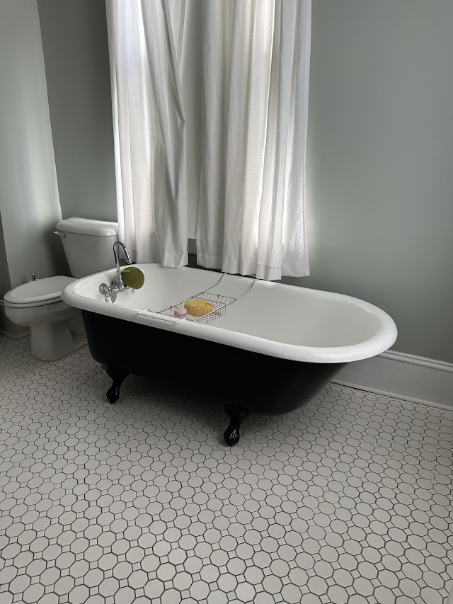 Mike's Bathtub and Tile Refinishing Co. photo 4