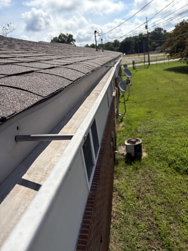 Million's Pressure Washing photo 2
