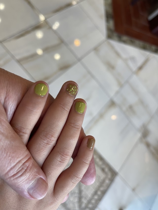 MV 2 Nails & Spa photo 2