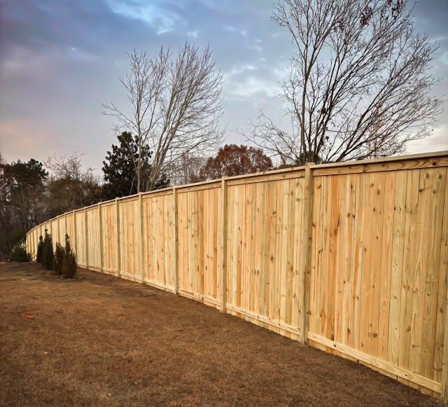 North Hall fence photo 4
