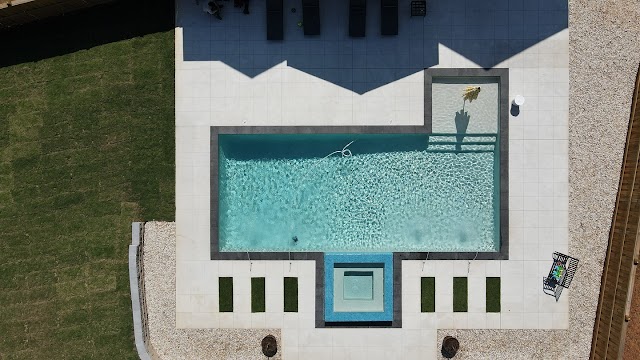 Nueva Vista Pools photo 4