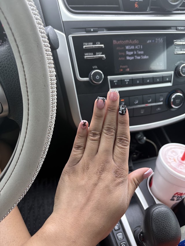 Ooh La La Salon & Spa