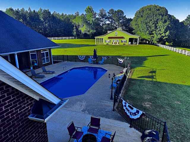 Paradise Pool and Spa