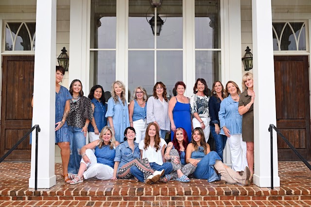 pHyxx Salon and Boutique